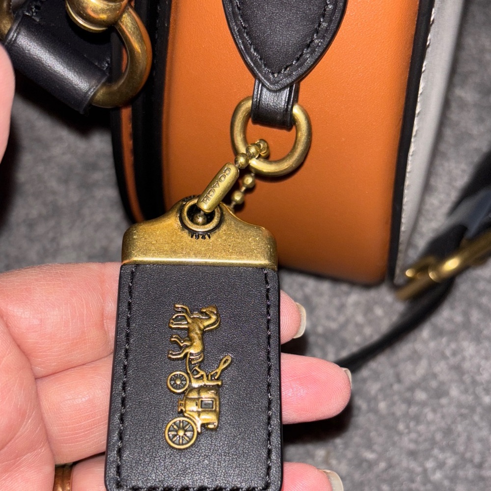Coach Cream and Brown Crossbody Bag - Picture 5 of 9